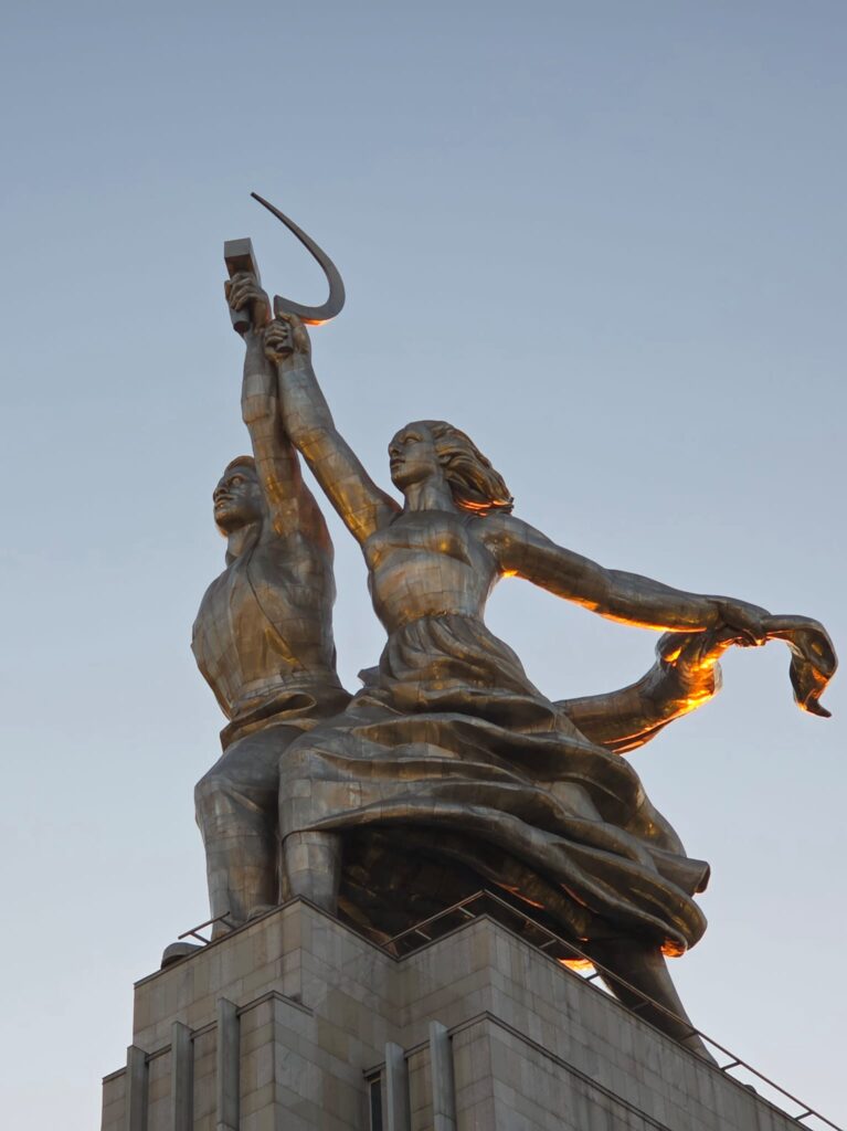 Worker and the Kolkhoz Woman